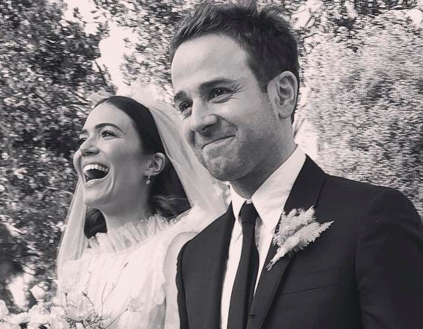 Mandy Moore Performing At Her Wedding Reception Is Bride Goals E Radio Usa